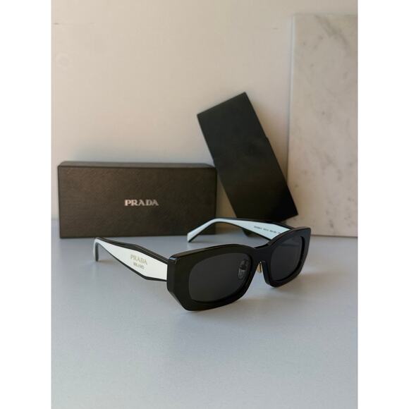 NEW Prada PR B05S Sunglasses in Black White - Picture 2 of 7